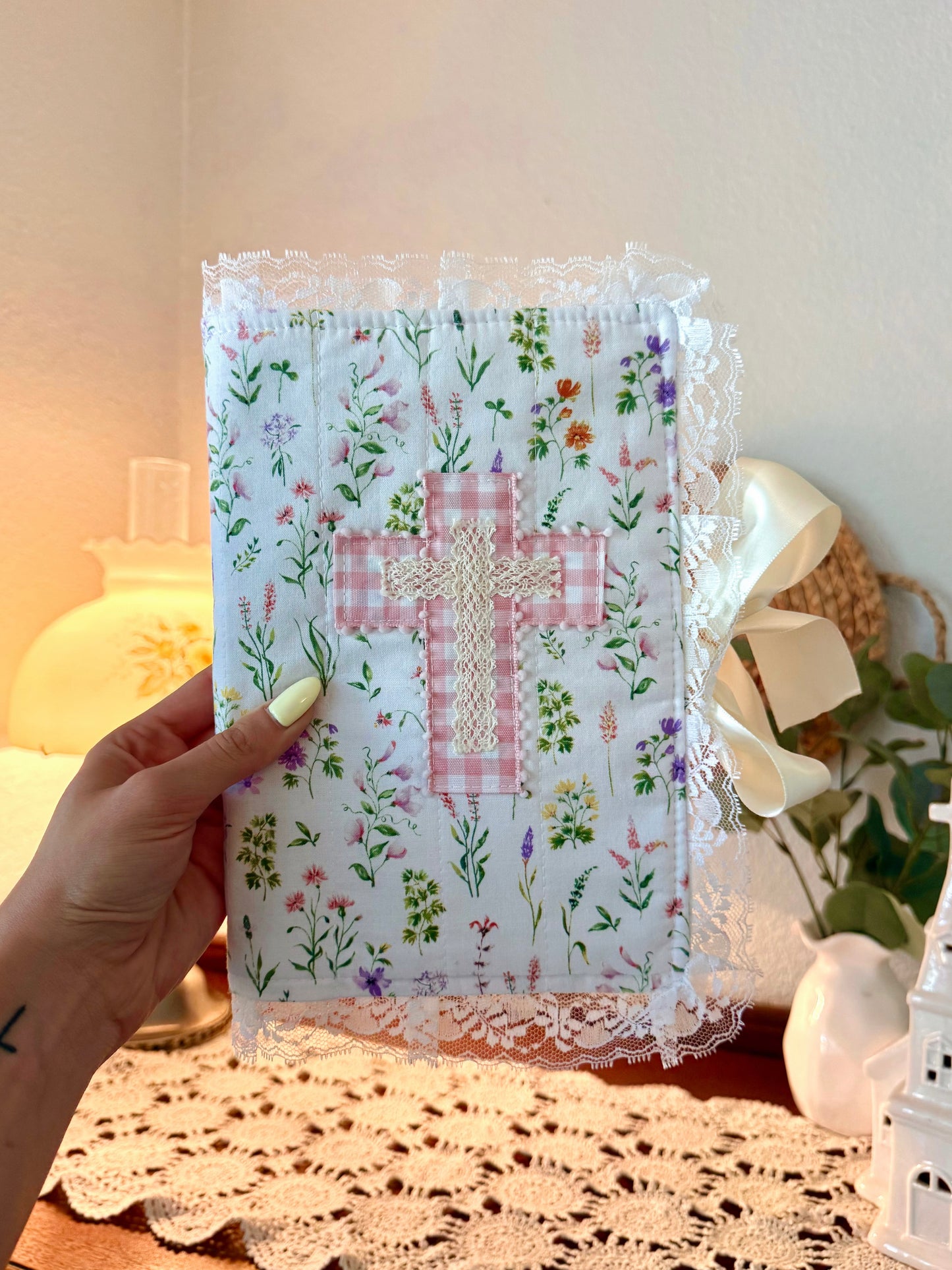 Esther's Garden Quilted Bible Wrap