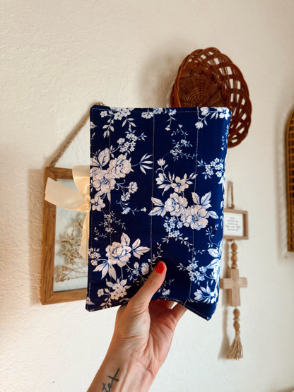 Midnight Psalms Quilted Bible Wrap