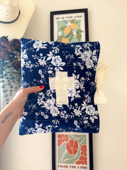 Midnight Psalms Quilted Bible Sleeve