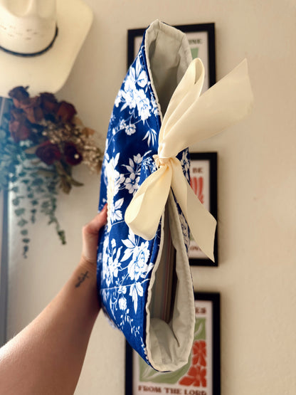 Midnight Psalms Quilted Bible Sleeve