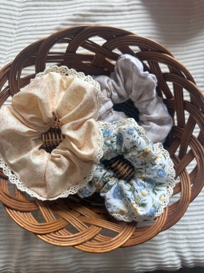 Hosanna Bloom Scrunchie