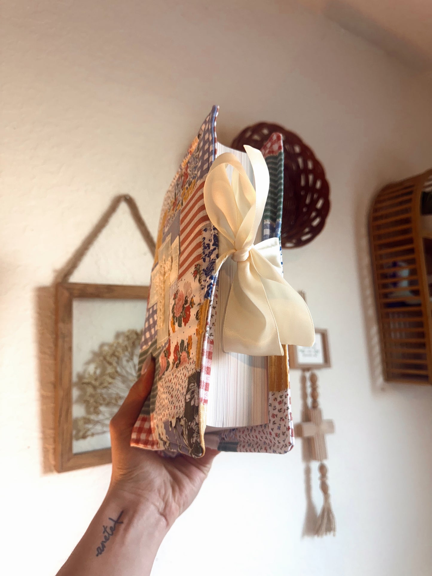 Hosanna Countryside Bible Wrap